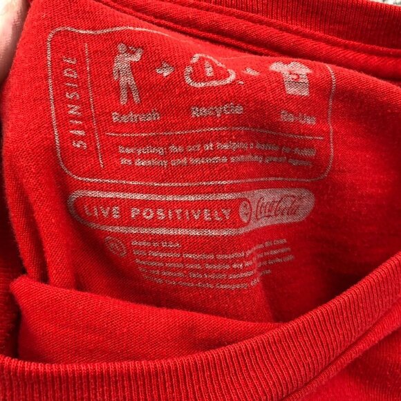 2 Coca-Cola FIFA World Cup Men's T-Shirt Medium Lot Of Two Red Logo Graphic Tee - Picture 2 of 14